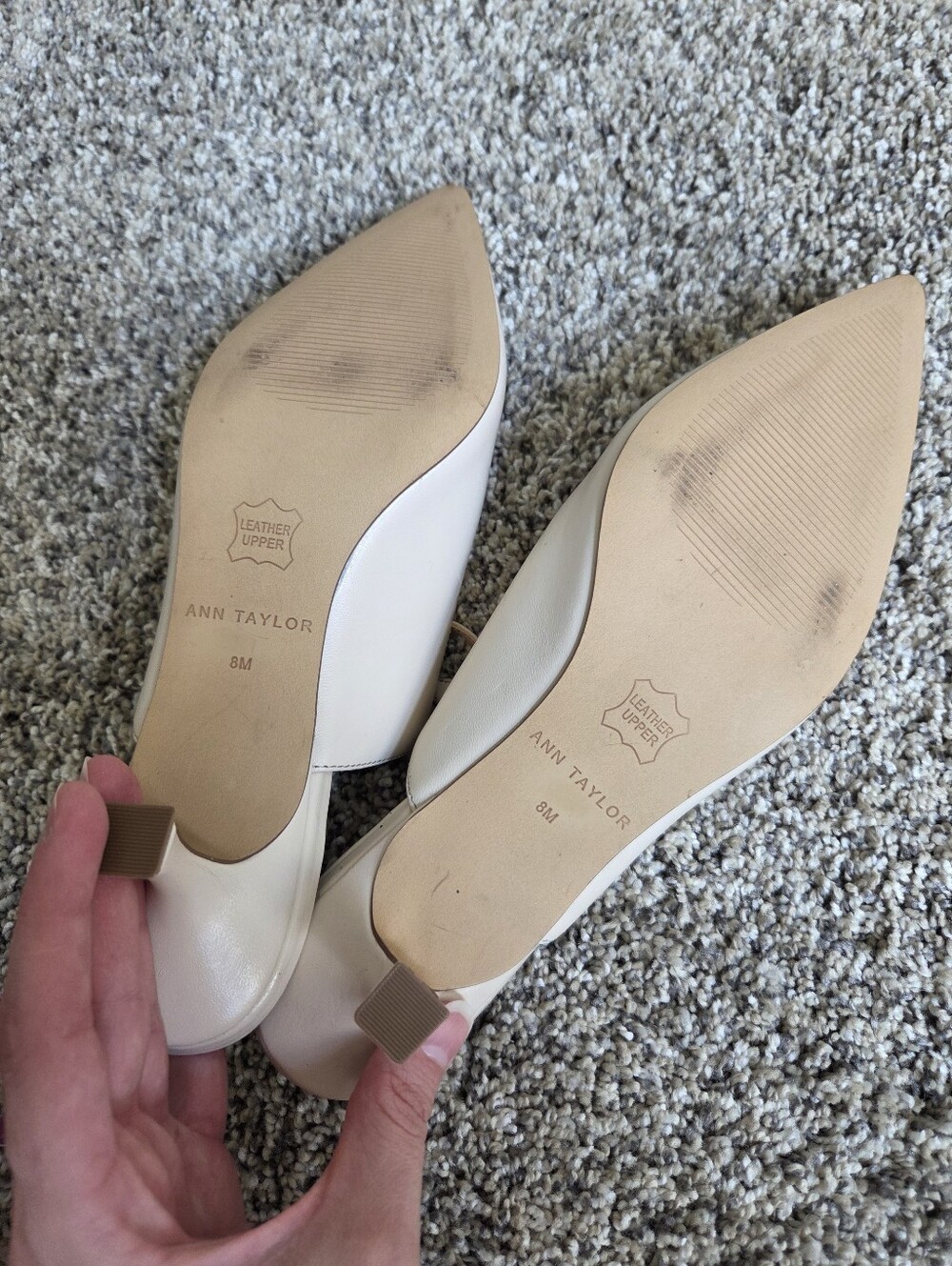 Ann Taylor NWOT Pointed Toe Buckle Slip-On Kitten Heel Mule Size 8 Cream Ivory - Picture 6 of 8